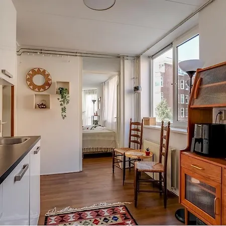 Sunny And Spacious 1br Flat In Trendy Oost 10 Min To Center Apartmán *